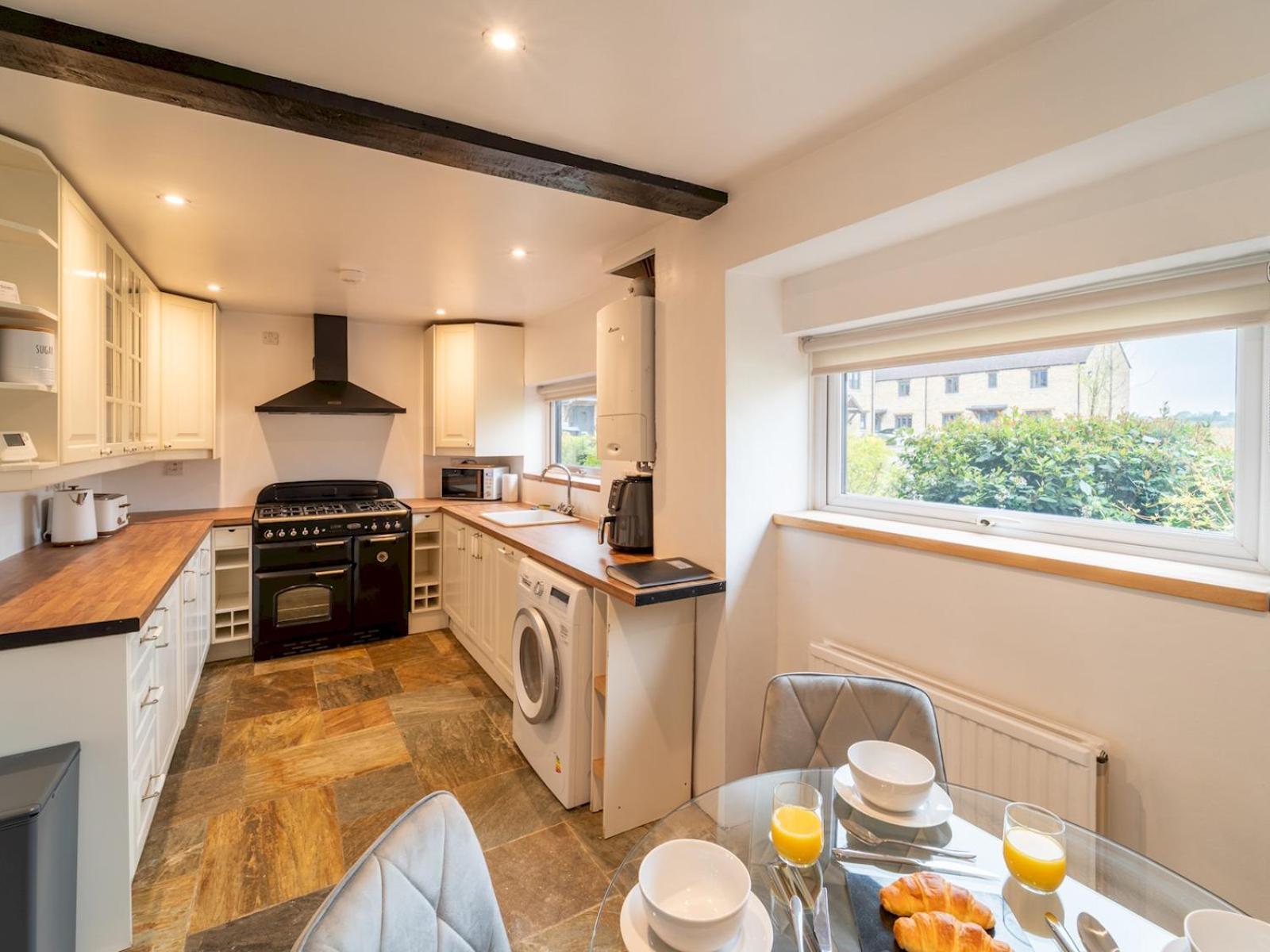 Pass The Keys Cosy 2 Bed Terrace Peaceful Village Location Casa de férias *